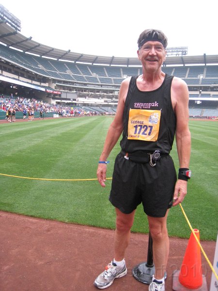 Disneyland 2010 HM Race 0425.JPG - Inside Angel Stadium I stopped to get a picture.